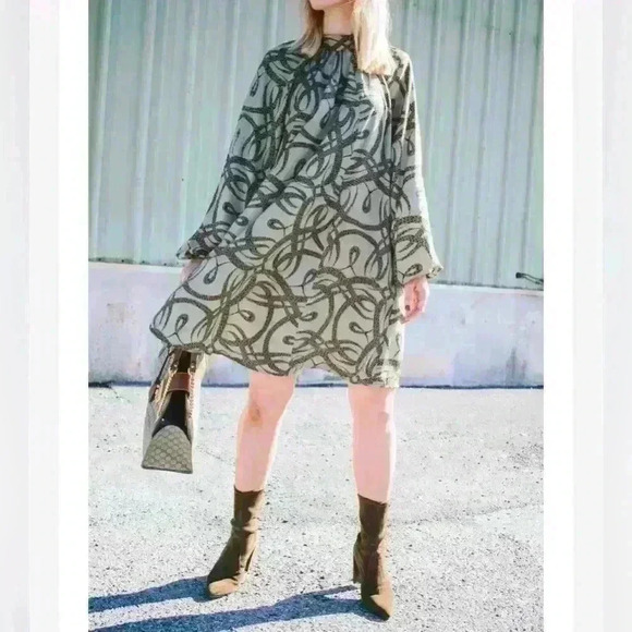 Richard Allan X H&M stand up Satin Dress sz 16 BLOGGERS FAV - Picture 3 of 8